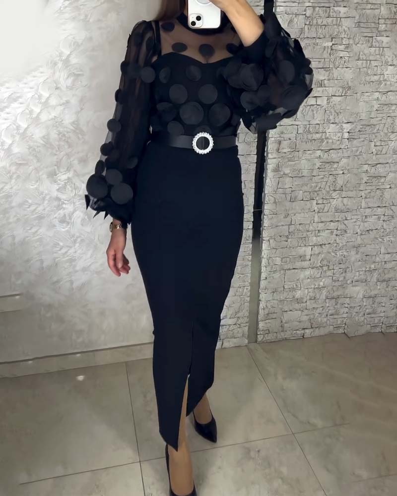 Åtsittande Klänning I Fransk Stil Med Ballongärmar