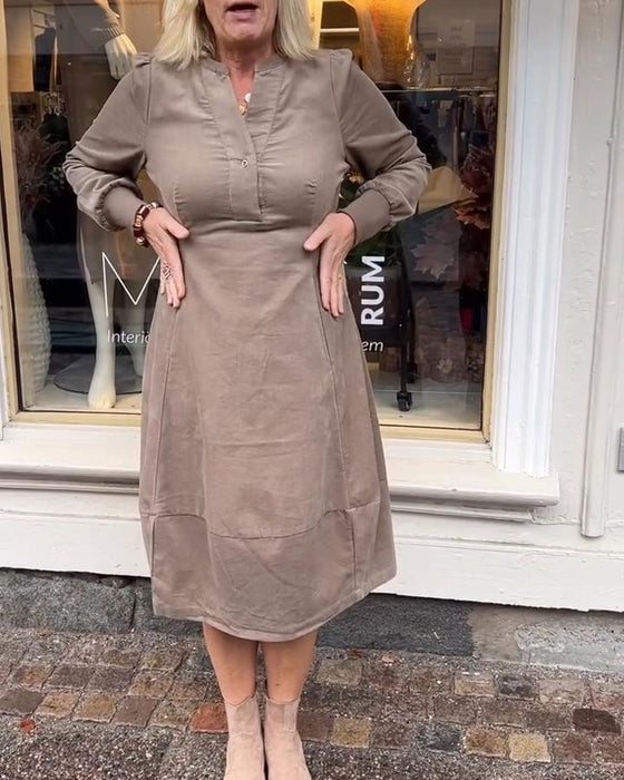 Klänning avslappnad retro långärmad