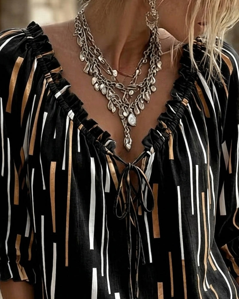 Blus V-Hals Ruffle Trim Rand