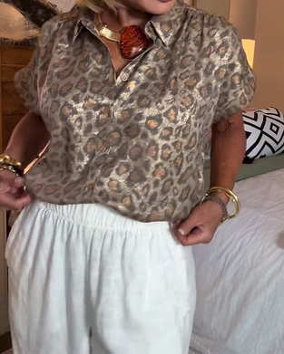Blus avslappnad leopardmönstrad