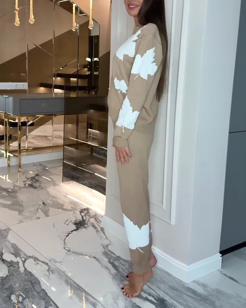 Tvådelad Set Med Lönnlövsprint