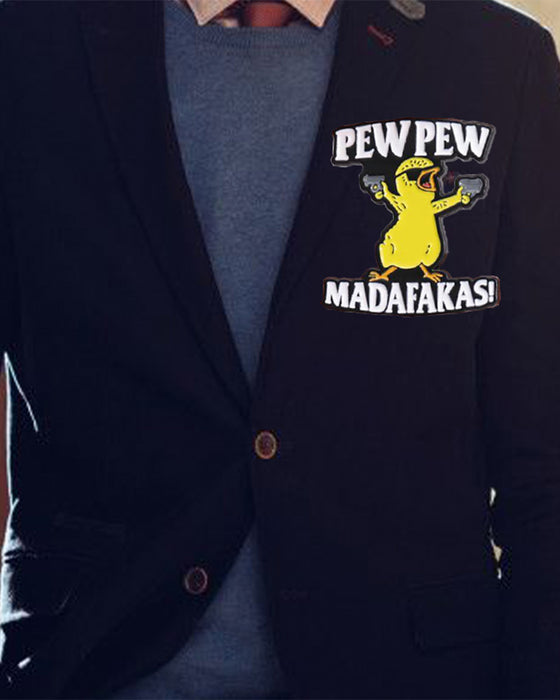 Brosch med Bokstav & Tecknad Anka Design