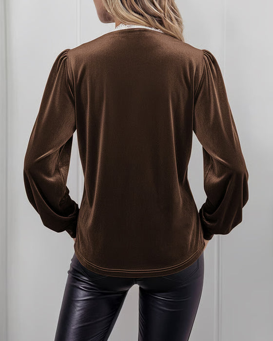 Top Med Spets Panel Detalj, V-Hals Design Och Feminint Stil