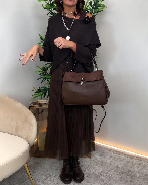 Set Med Elegant Stil, Asymmetrisk Tröja Och Spetsrock