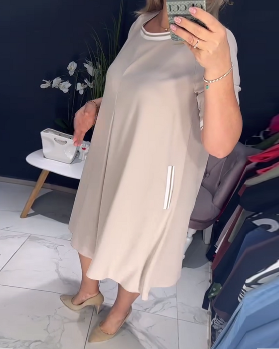 Klänning avslappnad elegant rund halsficka