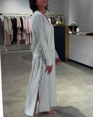 Klänning Randig Sidoslits Maxi