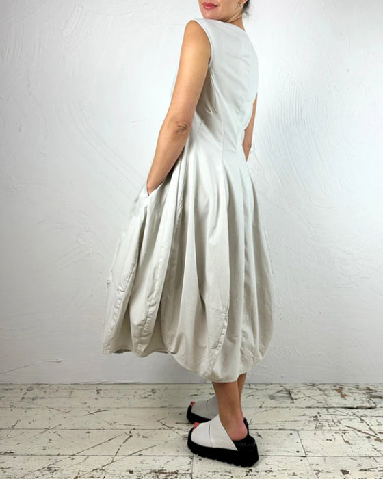 Enfärgad ärmlös avslappnad klänning