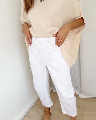 Byxor I Denim Med Fickor Och Kort Längd