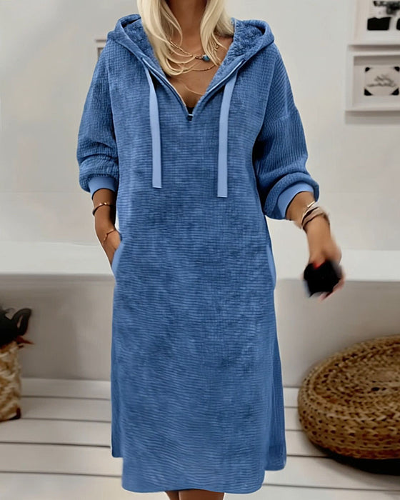 Klänning Av Fleece I Våffelstick Med Huva