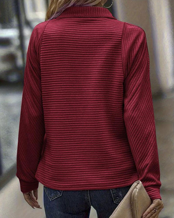 Hudde Med Enkel Färg Och Zip-up Design