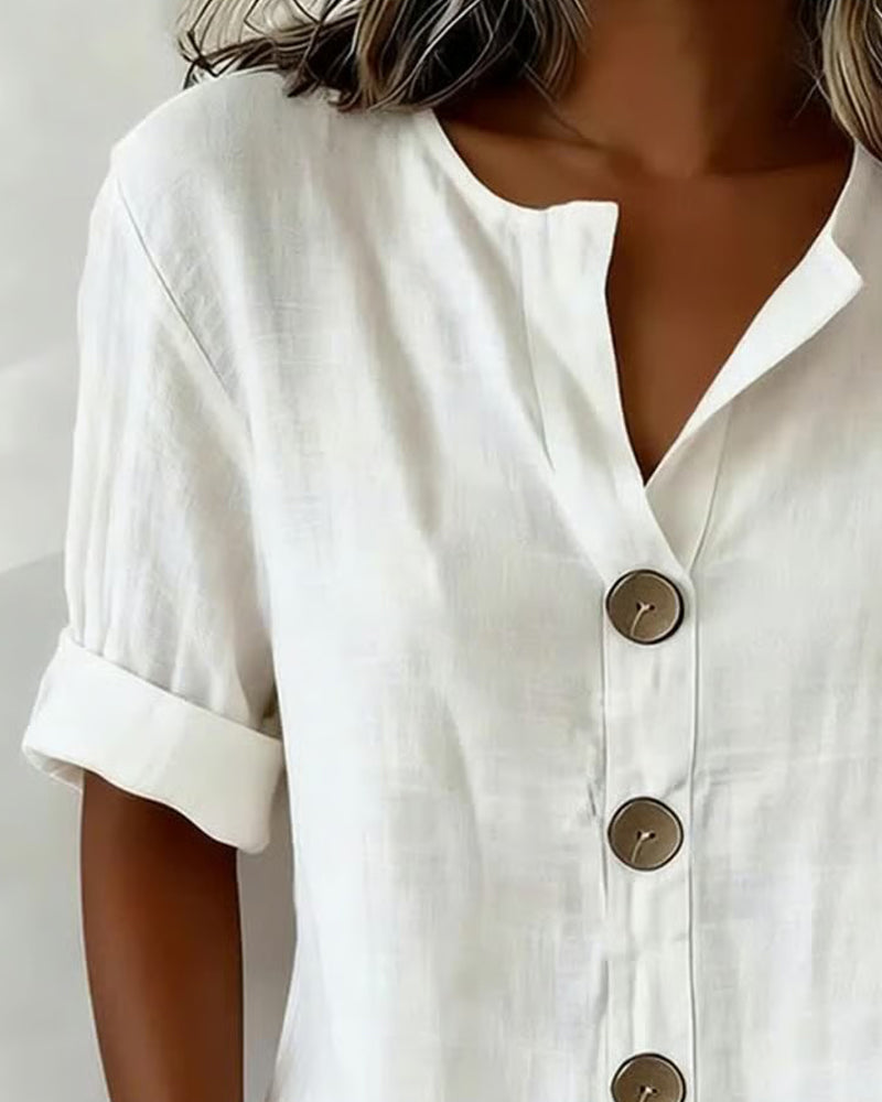 Lös Blus Med Korta Ärmar Och Stora Knappar