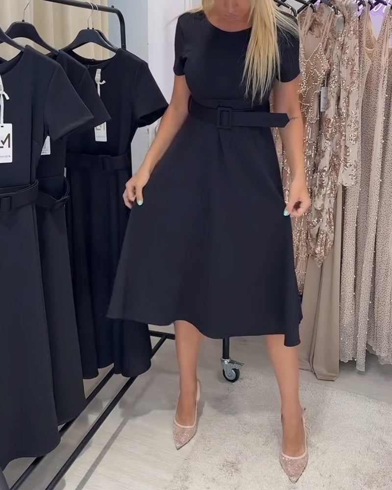 Klänning Rund Halsringning Kortärm Midjesydd A-linje