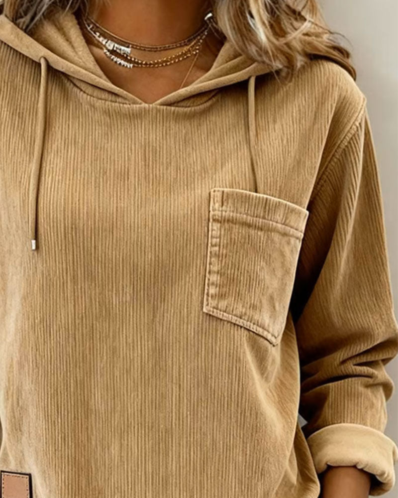 Enfärgad Hoodie Med Fickdesign