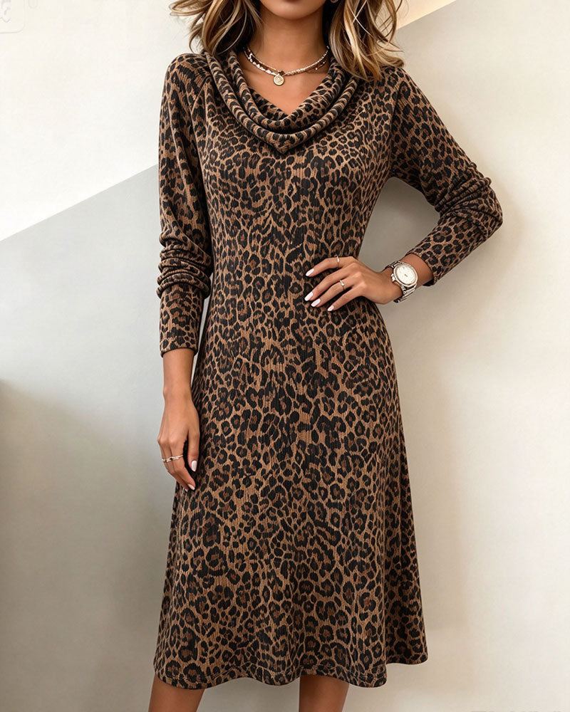 Klänning Slouchy Mock Neck Leopard Lång Ärm