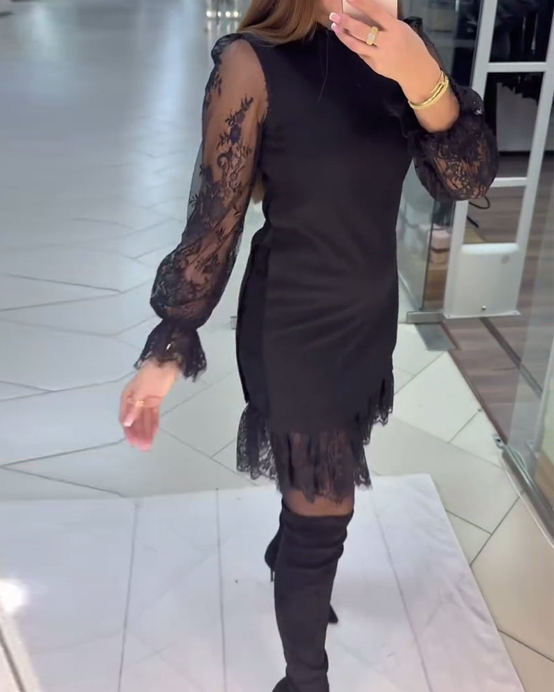 Spetskantad Lappverk Klänning