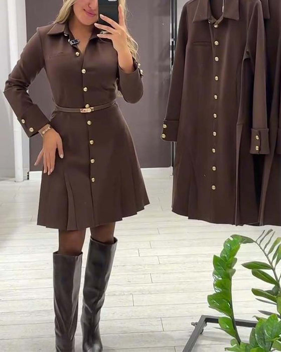 Klänning Med Knappning Och Långa Ärmar