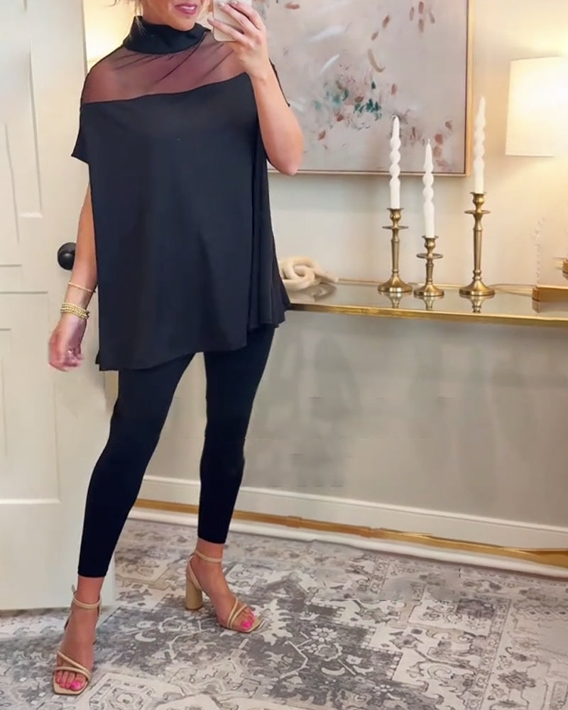 Snygg t-shirt med mesh-mönster och elegant lapptäcke