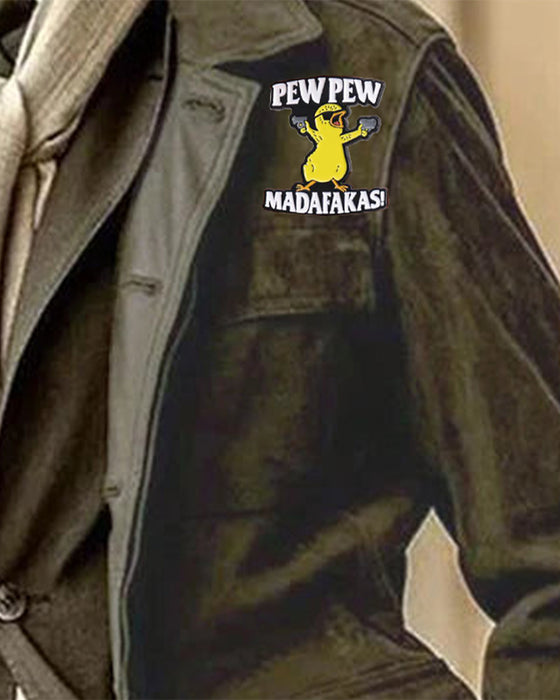 Brosch med Bokstav & Tecknad Anka Design