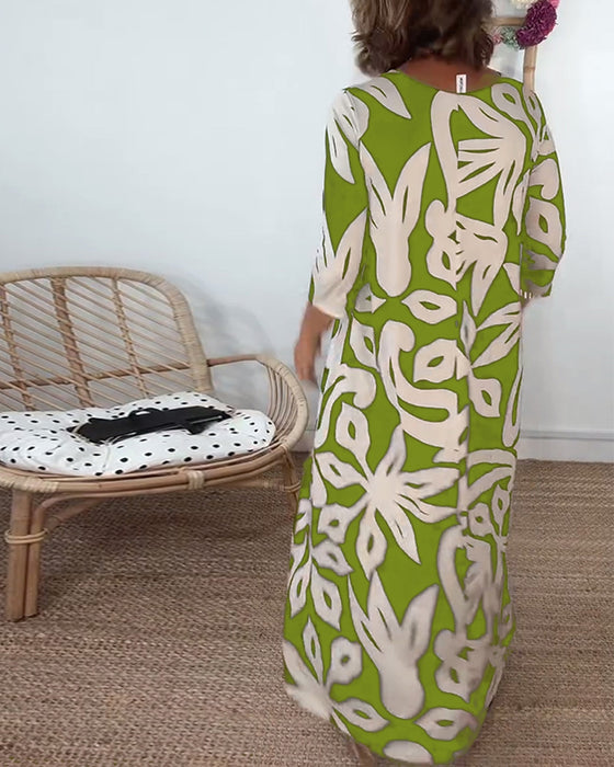 Klänning Med Rund Hals Och Långa Ärmar Med Tryck