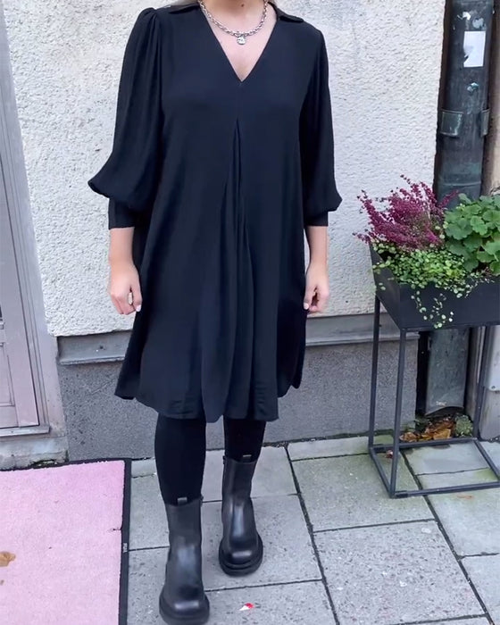 Klänning V-Ringad Moderiktig Lyktärm