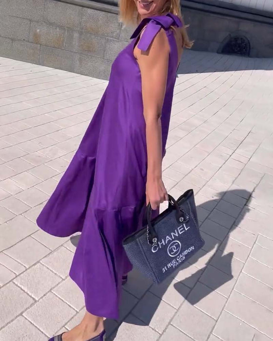 Enfärgad vardagsklänning med axelband