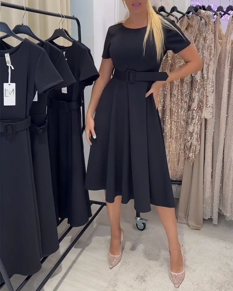 Klänning Rund Halsringning Kortärm Midjesydd A-linje