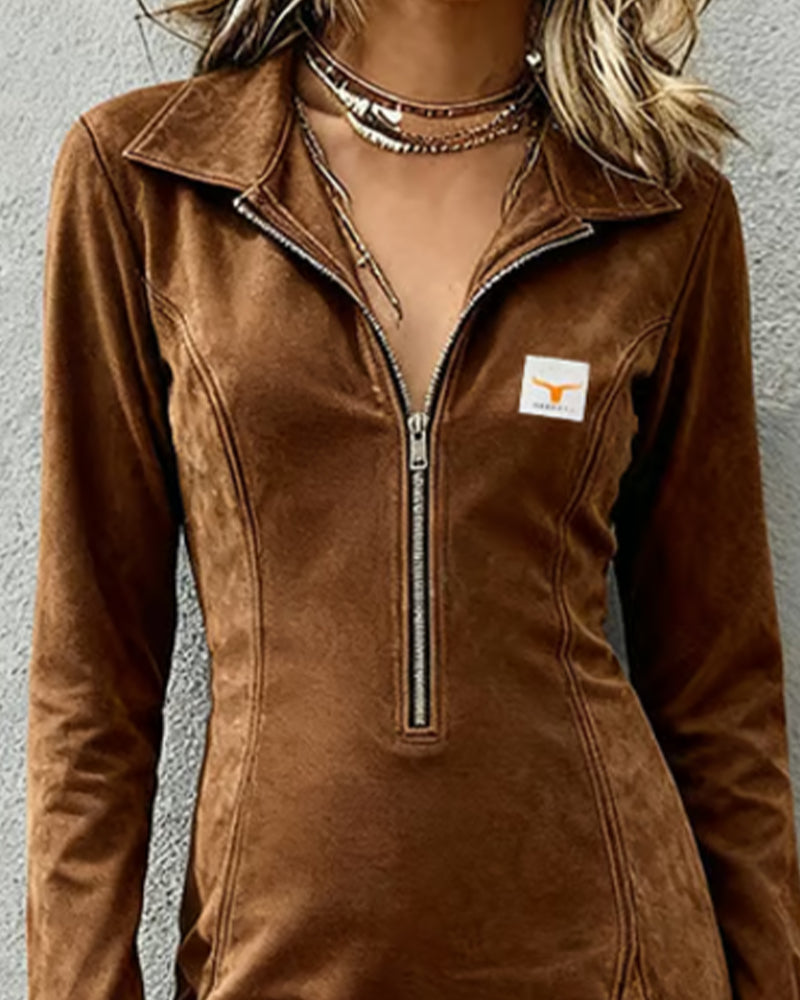 Klänning Med Oregelbunden Tofs Och Halvblix