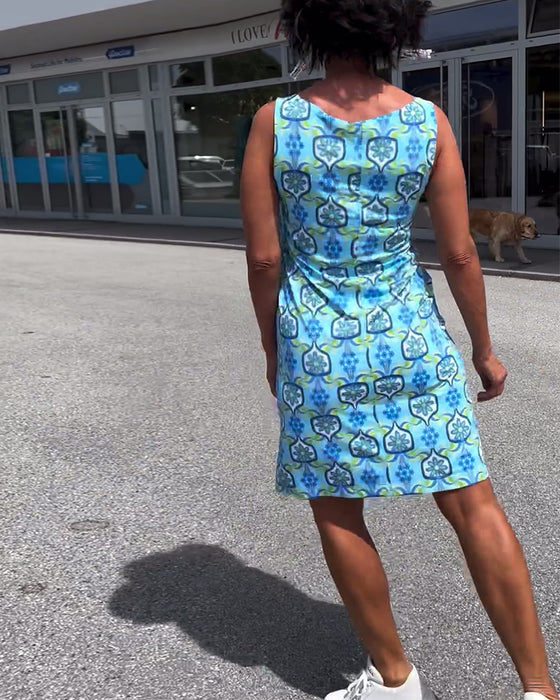 Slim fit klänning utan ärm