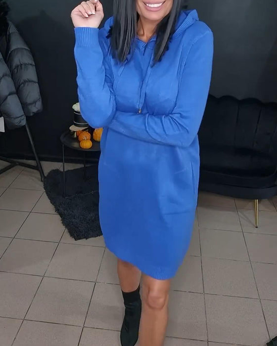 Stickad Klänning Med Huva Och Dragsko