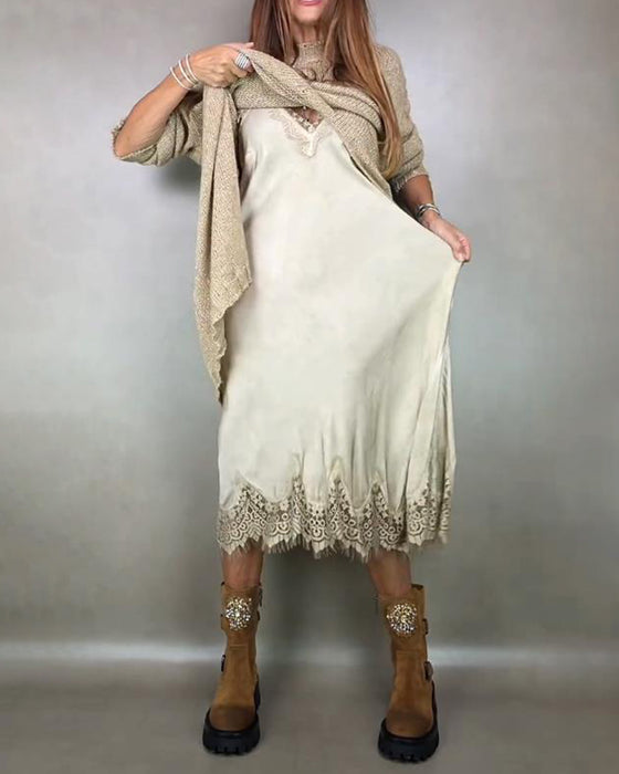 Två - Delars Set Med Strikket Klänning Och Spets Cami - Klänning