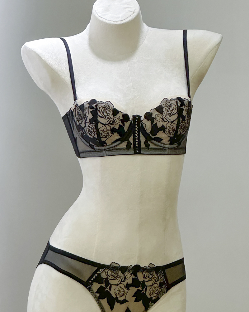 Bh Dam Ultra Tunn Sexig Ros Broderi Spets