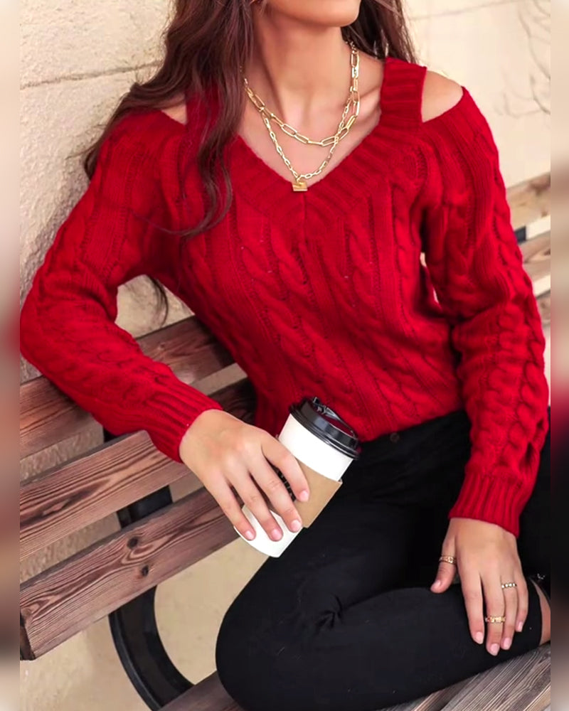 Enfärgad v-ringad kabelstickad pullover