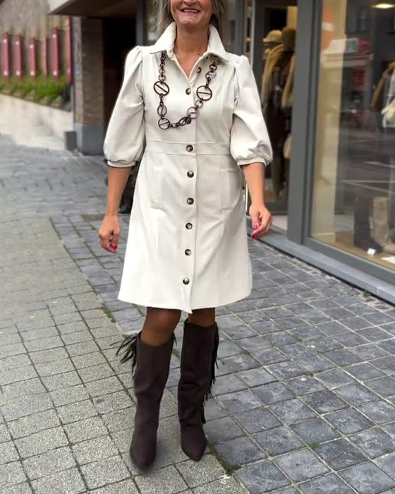 Klänning Med Krage Och Trekvartsärmar