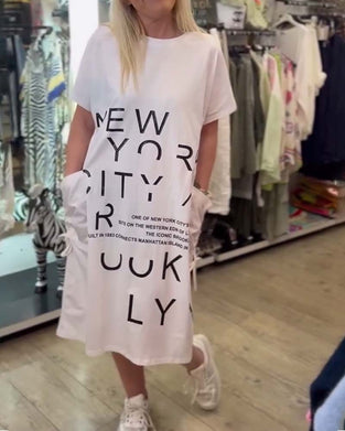 Klänning Lös Kortärmad Med Tryck Stor Ficka