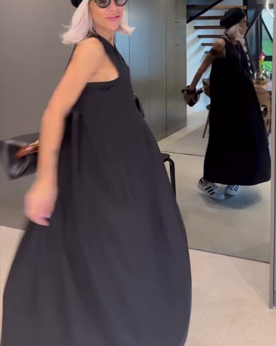 Elegant tankklänning med enfärgad och veck