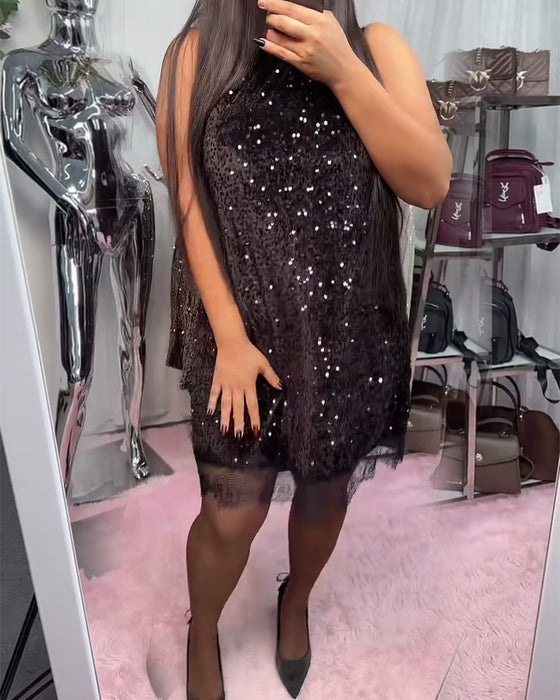 Enfärgad Klänning Med Lapptäcktsdetaljer