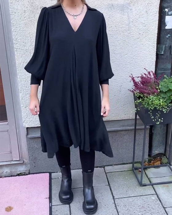 Klänning V-Ringad Moderiktig Lyktärm