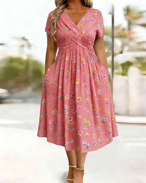 Klänning Blommig Twist Kort Ärm