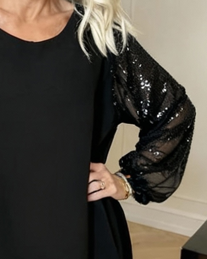 Lösittande Klänning Med Lyktärmar Och Runt Halsutsnitt