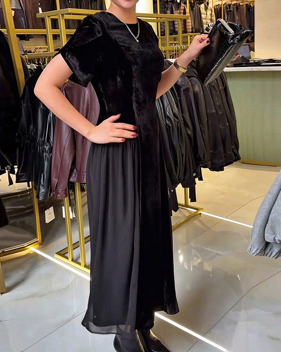 Klänning Rund Halsringning Veckad Slim Fit Stor Kjol