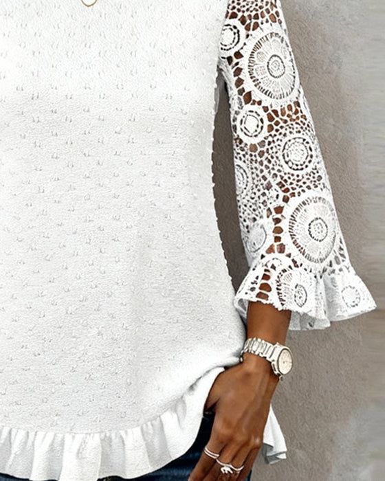 Stilfull Enfärgad Blus Med Volanger