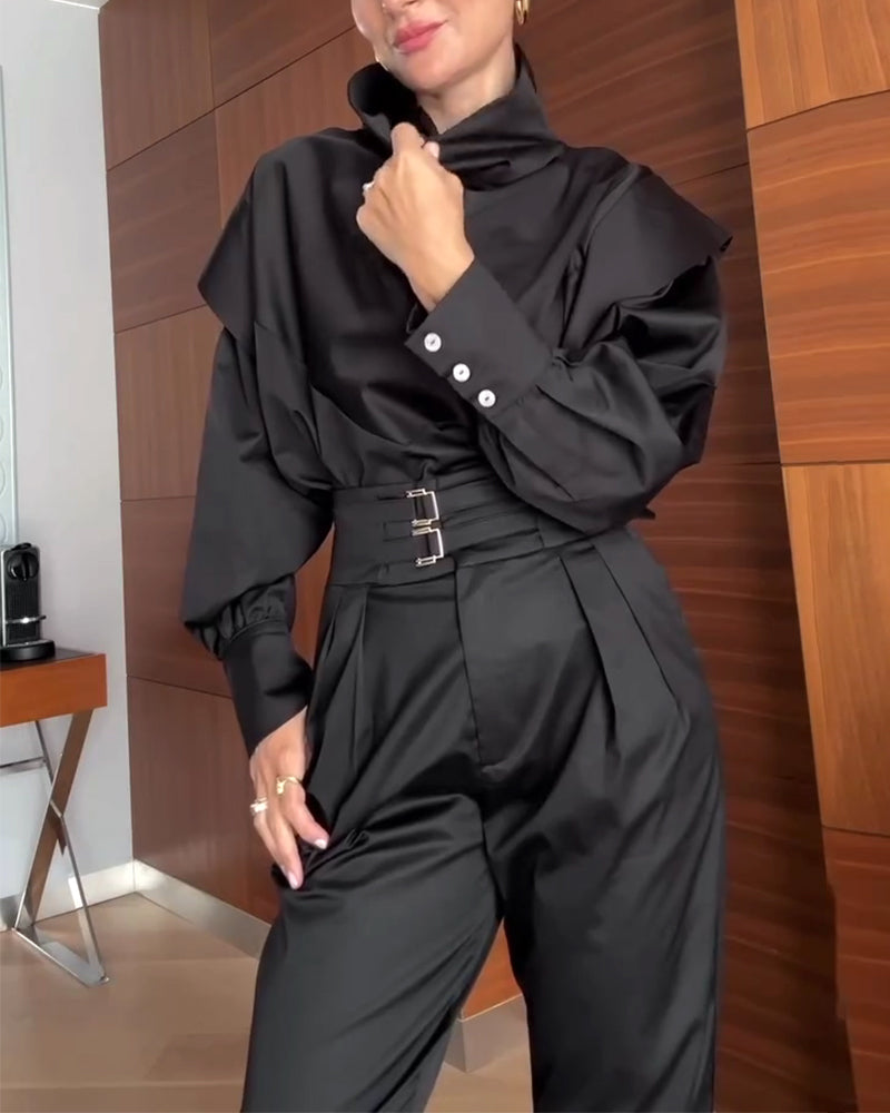 Elegant Och Stilfull Topp Med Hög Halsring