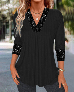 Avslappnad plisserad topp med paljetter i enfärgad patchwork