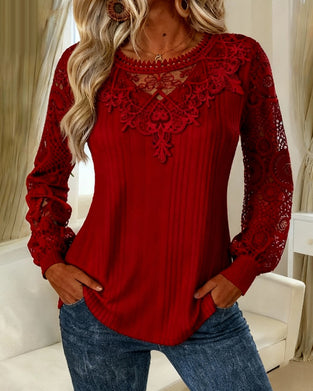 Enfärgad Topp Med Lapptäcktsdetaljer Och Ribbstruktur