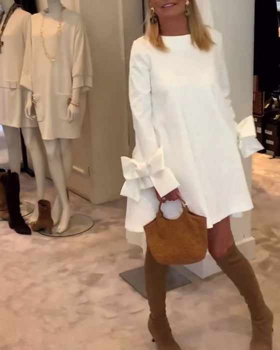 Klänning Modigt Rund Halsklaff Slängärm