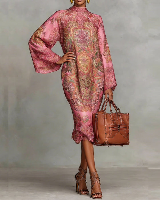 Höghalsad Klänning Med Vintagetryck