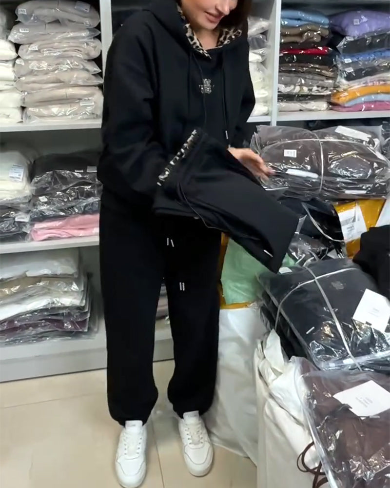 Tvådelad Set I Leopardprint Med Huva