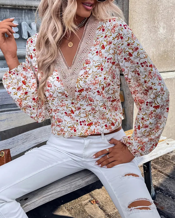 T-shirt med långärmad tryck och v-ringning