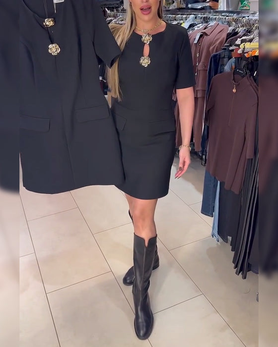 Klänning Metallspänne Figuranpassad Kortärmad