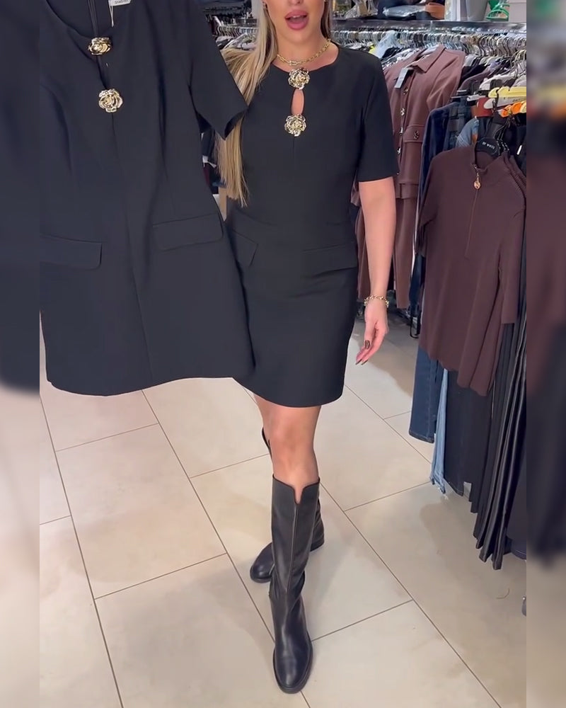 Klänning Metallspänne Figuranpassad Kortärmad